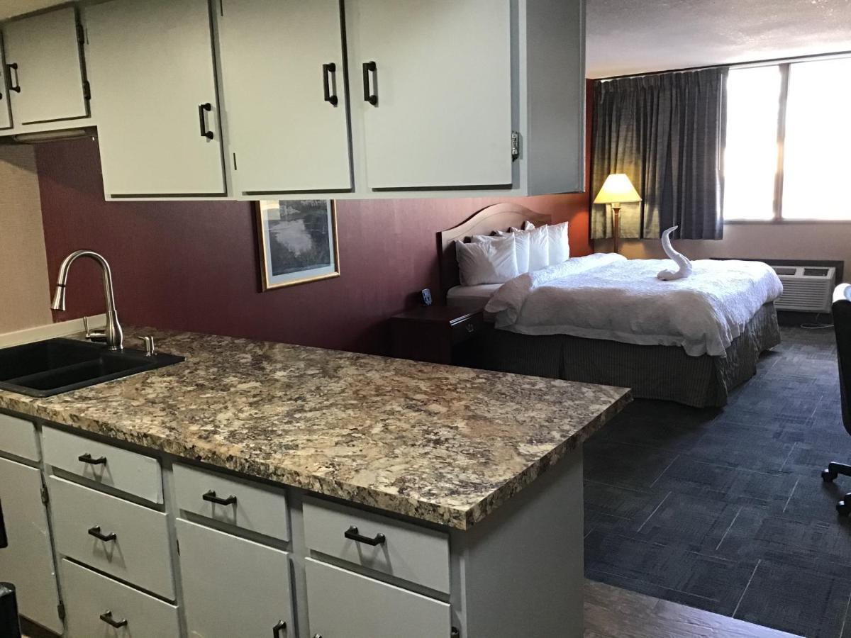 Howard Johnson By Wyndham 3*